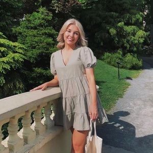 Meet your Posher, Emma